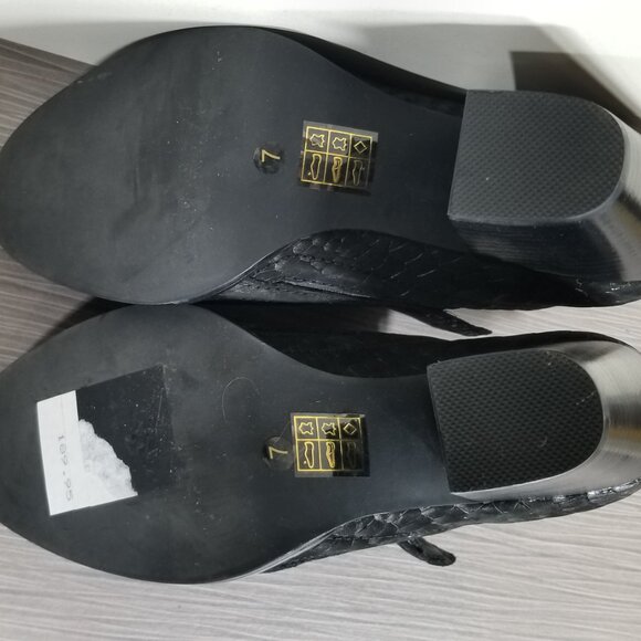 Jeffrey Campbell Rowlan Snakeskin Embossed Bootie, Black Leather, Womens Size 7 - Picture 11 of 11